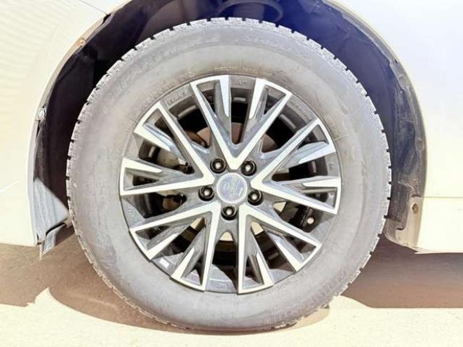 プリウス1.8 G ツーリングセレクション　下廻防錆ナビBカメEスタETC夏冬タイヤ 2WD 1800