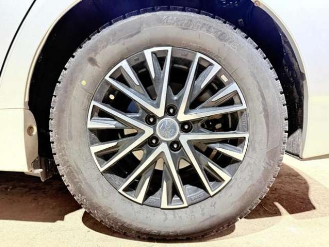 プリウス1.8 G ツーリングセレクション　下廻防錆ナビBカメEスタETC夏冬タイヤ 2WD 1800