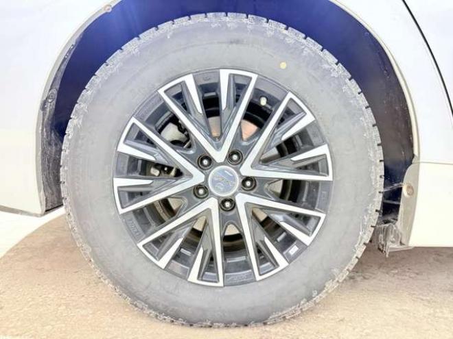 プリウス1.8 G ツーリングセレクション　下廻防錆ナビBカメEスタETC夏冬タイヤ 2WD 1800