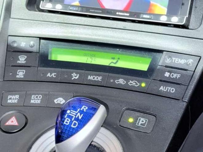プリウス1.8 G ツーリングセレクション　下廻防錆ナビBカメEスタETC夏冬タイヤ 2WD 1800