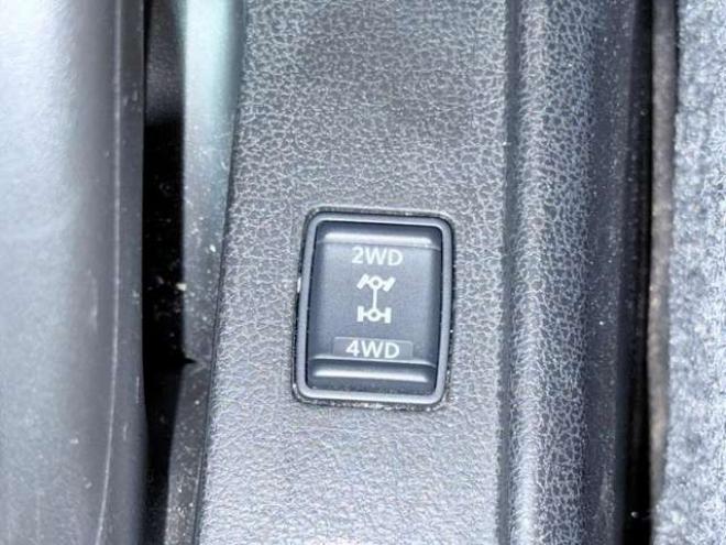 ノート1.2 X FOUR 4WD　下廻防錆TVナビETC 1200