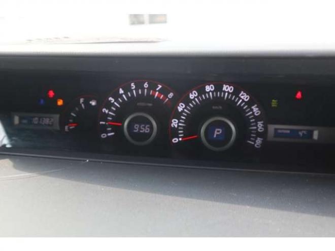 ヴォクシー2.0 ZS 煌II 4WD　両パワスラ・スマートキー 2000