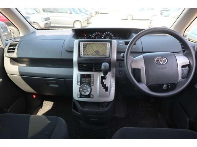 ヴォクシー2.0 X Lエディション 4WD　左パワスラ・キーレス・7.9万k 2000