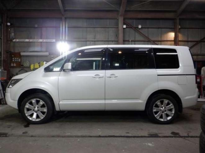 デリカD：5 2.4 G パワーパッケージ 4WD　本州仕入・ナビ・TV・Bカメラ・両側電動 2400