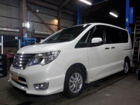 セレナ　2.0 ハイウェイスター 4WD　本州仕入・ナビ・TV・Bカメラ・パワスラ 2000