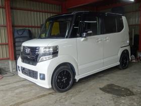 N-BOX　カスタムG ターボAパッケージ 2トーンカラースタイル 4WD　ナビ・TV・B/T・Bカメラ・両側パワスラ・ 660