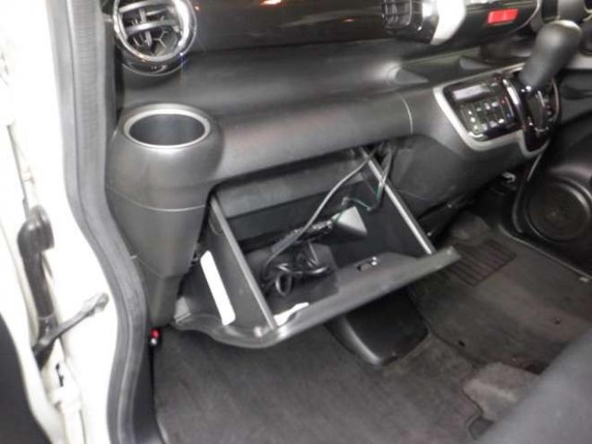 N-BOXカスタムG Lパッケージ 4WD　本州仕入・ナビ・TV・パワスラ・ETC 660
