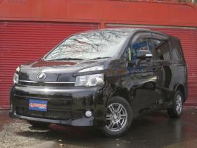 ヴォクシー　2.0 X Lエディション 4WD　パワースライドドア 2000