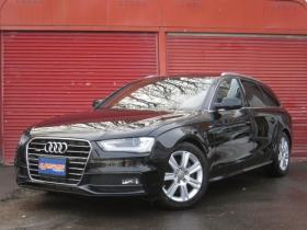 アウディ　A4アバント 2.0 TFSI クワトロ Sラインパッケージ 4WD　 正規輸入車 2000