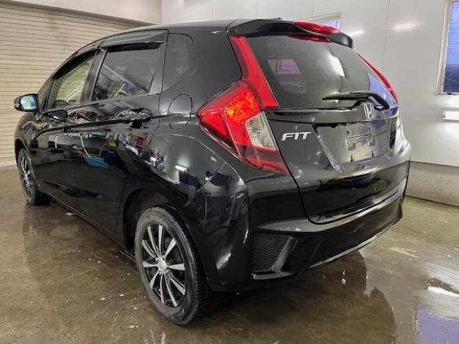 フィット１３Ｇ　Ｌパッケージ　コンフォートビューＰＫＧ　ワンオーナー　寒冷地仕様　禁煙車　ＷＡＫＯＳバリアスコーティング済　社外１５インチＡＷ　社外１５ＡＷ＋スタッドレスタイヤ付　純正ギャザースナビ（地デジ　ＤＶＤ再生　Ｂｌｕｅｔｏｏｔｈ）＋バックカメラ　純正ＬＥＤヘッドライト　ＰＵＳＨスタート　スマートキー　ミラーヒーター　フロントガラス熱線　アイドリングストップ　盗難防止装置　横滑り防止装置　ＥＴＣ 4WD 1300 5Dr
