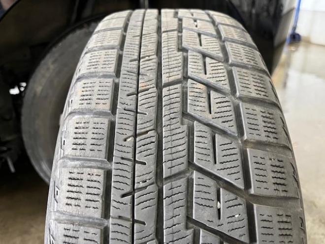 フィット１３Ｇ　Ｌパッケージ　コンフォートビューＰＫＧ　ワンオーナー　寒冷地仕様　禁煙車　ＷＡＫＯＳバリアスコーティング済　社外１５インチＡＷ　社外１５ＡＷ＋スタッドレスタイヤ付　純正ギャザースナビ（地デジ　ＤＶＤ再生　Ｂｌｕｅｔｏｏｔｈ）＋バックカメラ　純正ＬＥＤヘッドライト　ＰＵＳＨスタート　スマートキー　ミラーヒーター　フロントガラス熱線　アイドリングストップ　盗難防止装置　横滑り防止装置　ＥＴＣ 4WD 1300 5Dr