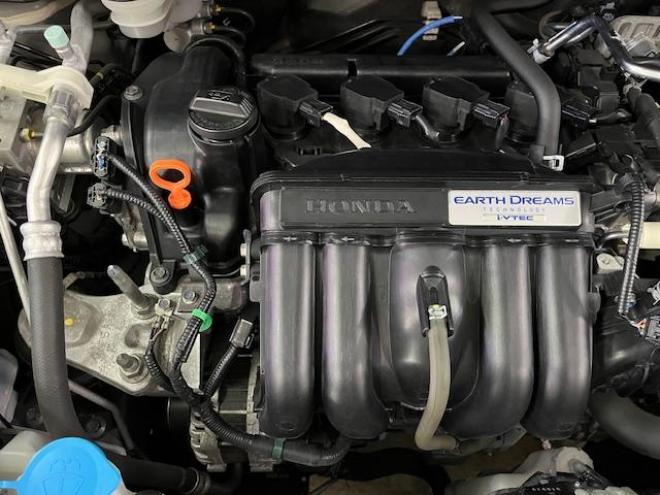 フィット１３Ｇ　Ｌパッケージ　コンフォートビューＰＫＧ　ワンオーナー　寒冷地仕様　禁煙車　ＷＡＫＯＳバリアスコーティング済　社外１５インチＡＷ　社外１５ＡＷ＋スタッドレスタイヤ付　純正ギャザースナビ（地デジ　ＤＶＤ再生　Ｂｌｕｅｔｏｏｔｈ）＋バックカメラ　純正ＬＥＤヘッドライト　ＰＵＳＨスタート　スマートキー　ミラーヒーター　フロントガラス熱線　アイドリングストップ　盗難防止装置　横滑り防止装置　ＥＴＣ 4WD 1300 5Dr