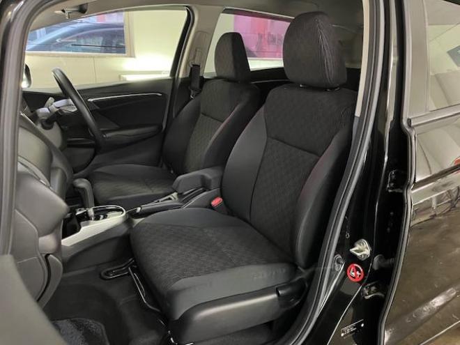 フィット１３Ｇ　Ｌパッケージ　コンフォートビューＰＫＧ　ワンオーナー　寒冷地仕様　禁煙車　ＷＡＫＯＳバリアスコーティング済　社外１５インチＡＷ　社外１５ＡＷ＋スタッドレスタイヤ付　純正ギャザースナビ（地デジ　ＤＶＤ再生　Ｂｌｕｅｔｏｏｔｈ）＋バックカメラ　純正ＬＥＤヘッドライト　ＰＵＳＨスタート　スマートキー　ミラーヒーター　フロントガラス熱線　アイドリングストップ　盗難防止装置　横滑り防止装置　ＥＴＣ 4WD 1300 5Dr