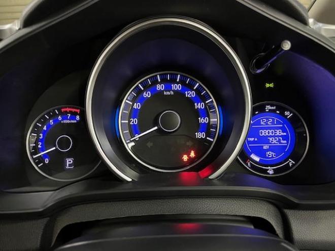 フィット１３Ｇ　Ｌパッケージ　コンフォートビューＰＫＧ　ワンオーナー　寒冷地仕様　禁煙車　ＷＡＫＯＳバリアスコーティング済　社外１５インチＡＷ　社外１５ＡＷ＋スタッドレスタイヤ付　純正ギャザースナビ（地デジ　ＤＶＤ再生　Ｂｌｕｅｔｏｏｔｈ）＋バックカメラ　純正ＬＥＤヘッドライト　ＰＵＳＨスタート　スマートキー　ミラーヒーター　フロントガラス熱線　アイドリングストップ　盗難防止装置　横滑り防止装置　ＥＴＣ 4WD 1300 5Dr