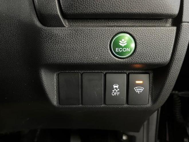 フィット１３Ｇ　Ｌパッケージ　コンフォートビューＰＫＧ　ワンオーナー　寒冷地仕様　禁煙車　ＷＡＫＯＳバリアスコーティング済　社外１５インチＡＷ　社外１５ＡＷ＋スタッドレスタイヤ付　純正ギャザースナビ（地デジ　ＤＶＤ再生　Ｂｌｕｅｔｏｏｔｈ）＋バックカメラ　純正ＬＥＤヘッドライト　ＰＵＳＨスタート　スマートキー　ミラーヒーター　フロントガラス熱線　アイドリングストップ　盗難防止装置　横滑り防止装置　ＥＴＣ 4WD 1300 5Dr