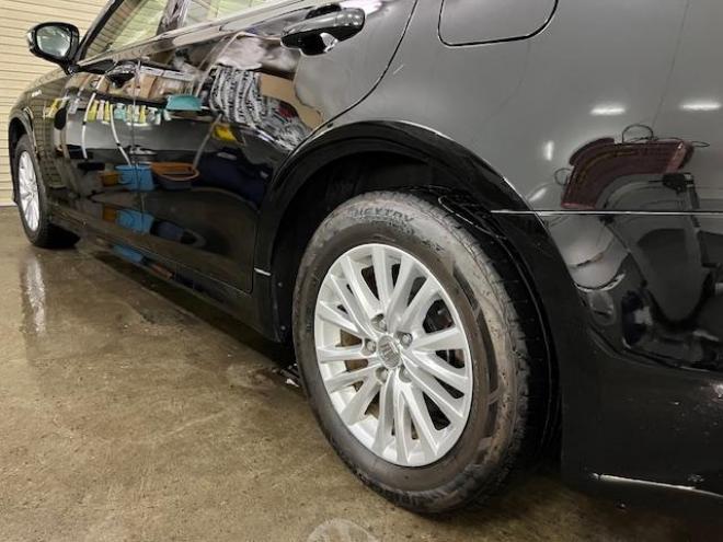 クラウンロイヤル　Ｆｏｕｒ　後期型　本州仕入　寒冷地仕様　禁煙車　ＷＡＫＯＳバリアスコーティング済　純正１６インチＡＷ＋夏タイヤ　純正１６ＡＷ＋スタッドレスタイヤ付　純正ナビ（フルセグ地デジ　ＤＶＤ再生　Ｂｌｕｅｔｏｏｔｈ対応）＋バックカメラ　クルーズコントロール　ステアリングヒーター　ミラーヒーター　タイミングチェーン車　純正ＬＥＤヘッドライト＆フォグ　横滑り防止装置　ＥＴＣ 4WD 2500 4Dr