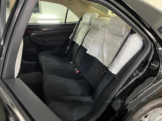 クラウンロイヤル　Ｆｏｕｒ　後期型　本州仕入　寒冷地仕様　禁煙車　ＷＡＫＯＳバリアスコーティング済　純正１６インチＡＷ＋夏タイヤ　純正１６ＡＷ＋スタッドレスタイヤ付　純正ナビ（フルセグ地デジ　ＤＶＤ再生　Ｂｌｕｅｔｏｏｔｈ対応）＋バックカメラ　クルーズコントロール　ステアリングヒーター　ミラーヒーター　タイミングチェーン車　純正ＬＥＤヘッドライト＆フォグ　横滑り防止装置　ＥＴＣ 4WD 2500 4Dr
