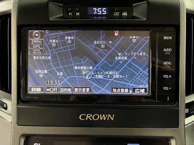 クラウンロイヤル　Ｆｏｕｒ　後期型　本州仕入　寒冷地仕様　禁煙車　ＷＡＫＯＳバリアスコーティング済　純正１６インチＡＷ＋夏タイヤ　純正１６ＡＷ＋スタッドレスタイヤ付　純正ナビ（フルセグ地デジ　ＤＶＤ再生　Ｂｌｕｅｔｏｏｔｈ対応）＋バックカメラ　クルーズコントロール　ステアリングヒーター　ミラーヒーター　タイミングチェーン車　純正ＬＥＤヘッドライト＆フォグ　横滑り防止装置　ＥＴＣ 4WD 2500 4Dr