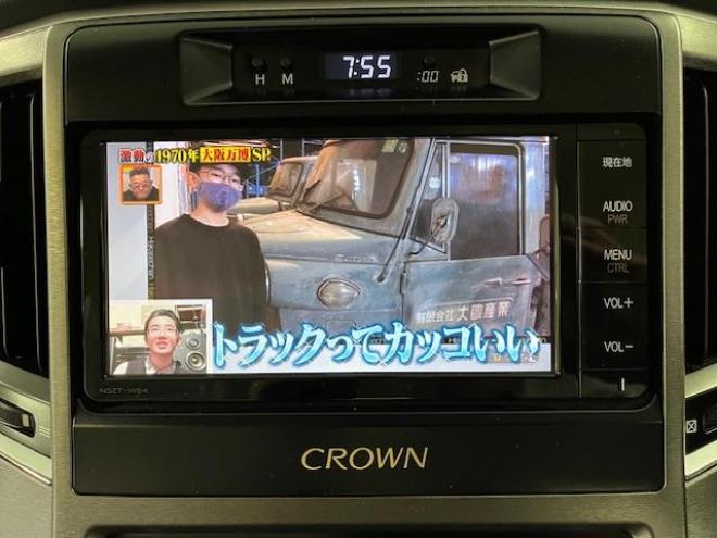クラウンロイヤル　Ｆｏｕｒ　後期型　本州仕入　寒冷地仕様　禁煙車　ＷＡＫＯＳバリアスコーティング済　純正１６インチＡＷ＋夏タイヤ　純正１６ＡＷ＋スタッドレスタイヤ付　純正ナビ（フルセグ地デジ　ＤＶＤ再生　Ｂｌｕｅｔｏｏｔｈ対応）＋バックカメラ　クルーズコントロール　ステアリングヒーター　ミラーヒーター　タイミングチェーン車　純正ＬＥＤヘッドライト＆フォグ　横滑り防止装置　ＥＴＣ 4WD 2500 4Dr