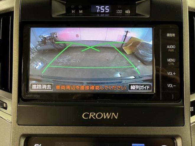 クラウンロイヤル　Ｆｏｕｒ　後期型　本州仕入　寒冷地仕様　禁煙車　ＷＡＫＯＳバリアスコーティング済　純正１６インチＡＷ＋夏タイヤ　純正１６ＡＷ＋スタッドレスタイヤ付　純正ナビ（フルセグ地デジ　ＤＶＤ再生　Ｂｌｕｅｔｏｏｔｈ対応）＋バックカメラ　クルーズコントロール　ステアリングヒーター　ミラーヒーター　タイミングチェーン車　純正ＬＥＤヘッドライト＆フォグ　横滑り防止装置　ＥＴＣ 4WD 2500 4Dr