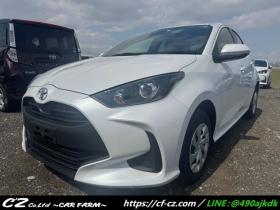 ヤリス　1.5 X 4WD　Bluetooth　ナビ　Bカメラ　3年保証 1500