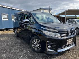 ヴォクシー　2.0 ZS 煌 4WD　 2000