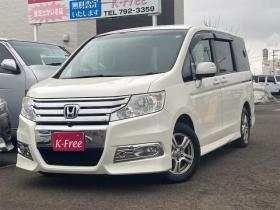 ステップワゴン　スパーダ Ｚ　純正エアロ　両側パワースライドドア　ツインモニタ　フリップダウンモニタ　バックカメラ　フルセグ　社外アルミ 2WD 2000 5Dr