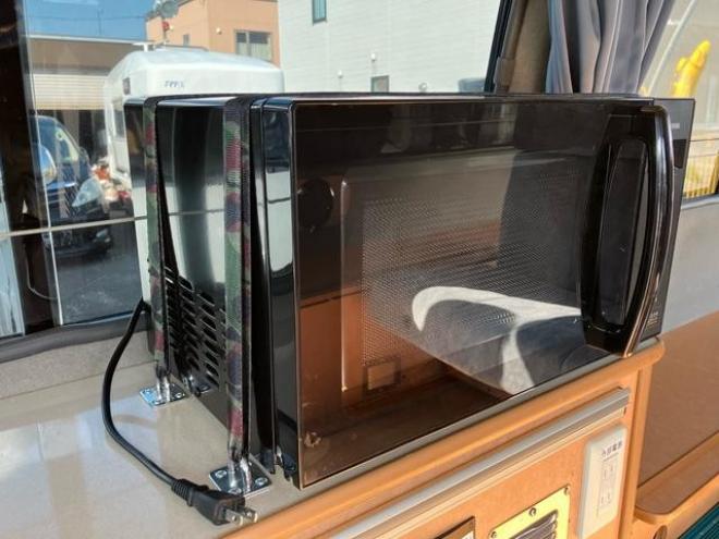 キャラバンＳロングＤＸ　ベットキット　キャンピング仕様　ハイルーフ　給水タンク型シンク　インバーター　ＦＦヒーター　カロッツェリアナビ　テレビ　バックカメラ　Ｂｌｕｅｔｏｏｔｈ接続　電子レンジ　外部給電　　マックスファン 2WD 2400 4Dr