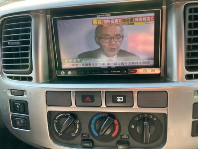 キャラバンＳロングＤＸ　ベットキット　キャンピング仕様　ハイルーフ　給水タンク型シンク　インバーター　ＦＦヒーター　カロッツェリアナビ　テレビ　バックカメラ　Ｂｌｕｅｔｏｏｔｈ接続　電子レンジ　外部給電　　マックスファン 2WD 2400 4Dr