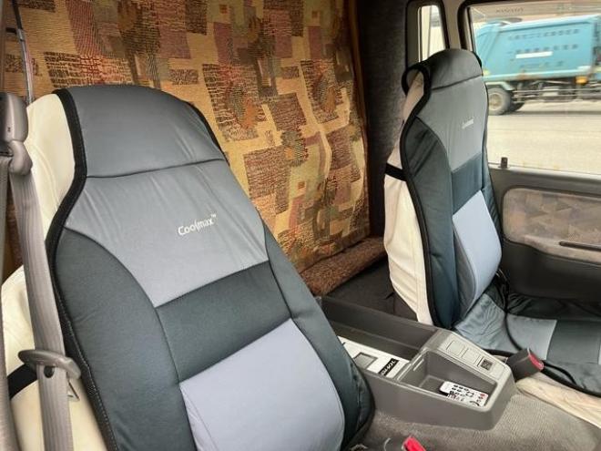 タウンエーストラック　４ＷＤ　キャンピング仕様　取り扱い説明書　ＩＨヒーター　外部電源　シンク　収納　電子レンジ　Ｆｆヒーター　　トイレ　冷蔵庫　テレビ　キャンピングカー部分の取扱説明書　シートカバー　ＥＴＣ　ナビ 4WD 1800 2Dr