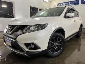 エクストレイル　２０Ｘｔ　ブラックエクストリーマエマージェンシーＰＫＧ　本州仕入　禁煙車　ＷＡＫＯＳバリアスコーティング済　純正１７インチブラックＡＷ　社外１７ＡＷ＋スタッドレスタイヤ付　純正ナビ（地デジ　Ｂｌｕｅｔｏｏｔｈ）＋バックカメラ　全方位アラウンドビューカメラ　パワーバックドア　ヒルディセントコントロール　ブラインドスポット　車線逸脱警報　ＬＥＤヘッドライト　純正ルーフレール　両席シートヒーター　インテリジェントキー　横滑り防止装置　タイミングチェーン車　ＥＴＣ 4WD 2000 5Dr
