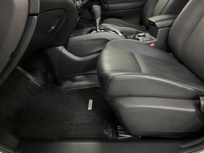 エクストレイル２０Ｘｔ　ブラックエクストリーマエマージェンシーＰＫＧ　本州仕入　禁煙車　ＷＡＫＯＳバリアスコーティング済　純正１７インチブラックＡＷ　社外１７ＡＷ＋スタッドレスタイヤ付　純正ナビ（地デジ　Ｂｌｕｅｔｏｏｔｈ）＋バックカメラ　全方位アラウンドビューカメラ　パワーバックドア　ヒルディセントコントロール　ブラインドスポット　車線逸脱警報　ＬＥＤヘッドライト　純正ルーフレール　両席シートヒーター　インテリジェントキー　横滑り防止装置　タイミングチェーン車　ＥＴＣ 4WD 2000 5Dr