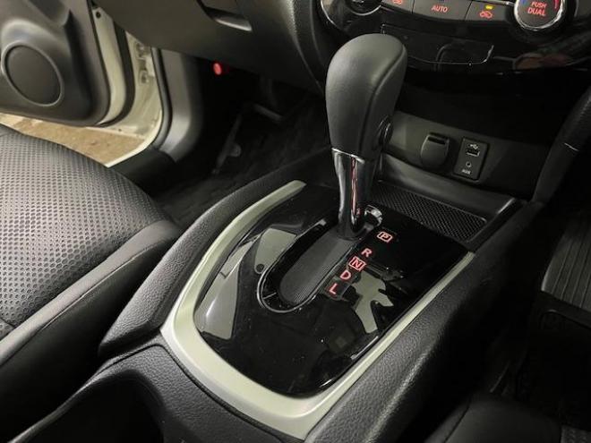 エクストレイル２０Ｘｔ　ブラックエクストリーマエマージェンシーＰＫＧ　本州仕入　禁煙車　ＷＡＫＯＳバリアスコーティング済　純正１７インチブラックＡＷ　社外１７ＡＷ＋スタッドレスタイヤ付　純正ナビ（地デジ　Ｂｌｕｅｔｏｏｔｈ）＋バックカメラ　全方位アラウンドビューカメラ　パワーバックドア　ヒルディセントコントロール　ブラインドスポット　車線逸脱警報　ＬＥＤヘッドライト　純正ルーフレール　両席シートヒーター　インテリジェントキー　横滑り防止装置　タイミングチェーン車　ＥＴＣ 4WD 2000 5Dr