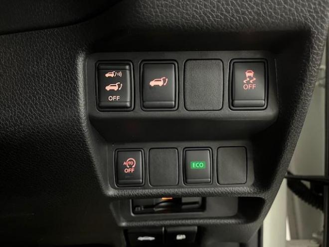 エクストレイル２０Ｘｔ　ブラックエクストリーマエマージェンシーＰＫＧ　本州仕入　禁煙車　ＷＡＫＯＳバリアスコーティング済　純正１７インチブラックＡＷ　社外１７ＡＷ＋スタッドレスタイヤ付　純正ナビ（地デジ　Ｂｌｕｅｔｏｏｔｈ）＋バックカメラ　全方位アラウンドビューカメラ　パワーバックドア　ヒルディセントコントロール　ブラインドスポット　車線逸脱警報　ＬＥＤヘッドライト　純正ルーフレール　両席シートヒーター　インテリジェントキー　横滑り防止装置　タイミングチェーン車　ＥＴＣ 4WD 2000 5Dr