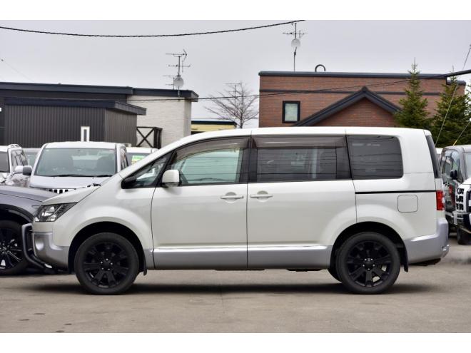 デリカD：5　２.４M　４WD　本州仕入　新品バンパーガード　社外ナビ