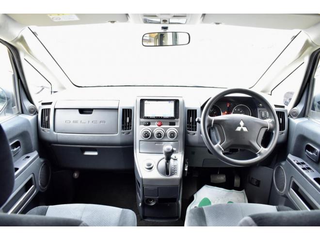 デリカD：5　２.４M　４WD　本州仕入　新品バンパーガード　社外ナビ
