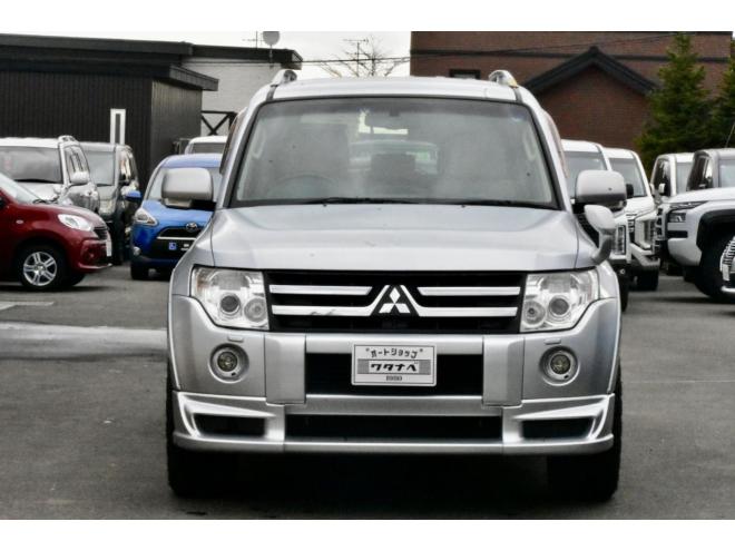 パジェロロング　エクシード　４ＷＤ　本州仕入　ロックフォードサウンド　ＭＫＷ１７インチアルミ　ホワイトレター　ヒッチメンバー付　ナビ／バックカメラ