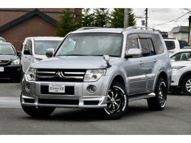 パジェロロング　エクシード　４ＷＤ　本州仕入　ロックフォードサウンド　ＭＫＷ１７インチアルミ　ホワイトレター　ヒッチメンバー付　ナビ／バックカメラ