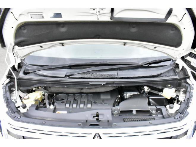 デリカD：5　Ｇパワーパッケージ　４ＷＤ　本州仕入　後期モデル　公認５名乗車　ワンオーナ　新品シートカバー　バンパーガード　電動リアゲート　シートヒータ　社外ナビ・Ｂカメラ　ＥＴＣ