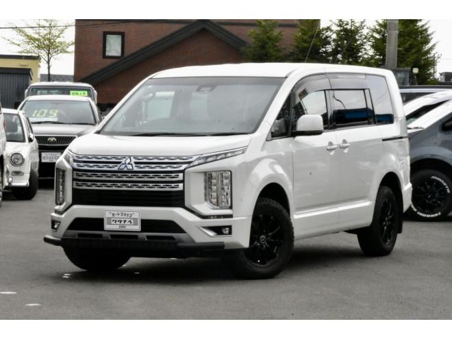 デリカD：5　Ｇパワーパッケージ　４ＷＤ　本州仕入　後期モデル　公認５名乗車　ワンオーナ　新品シートカバー　バンパーガード　電動リアゲート　シートヒータ　社外ナビ・Ｂカメラ　ＥＴＣ