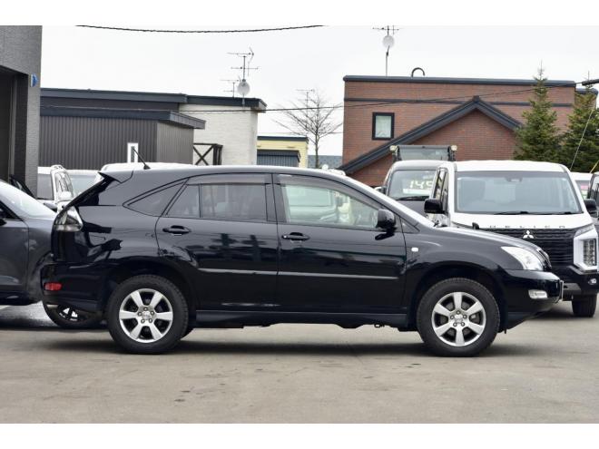 ハリアー３００Ｇ　Ｌパッケージ　４ＷＤ　ダッシュ割れ無　社外ナビ付　走行５万ｋｍ台　寒冷地仕様