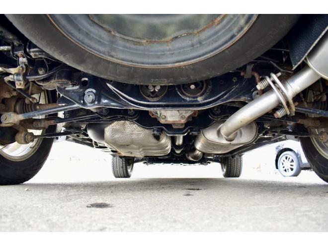 ハリアー３００Ｇ　Ｌパッケージ　４ＷＤ　ダッシュ割れ無　社外ナビ付　走行５万ｋｍ台　寒冷地仕様