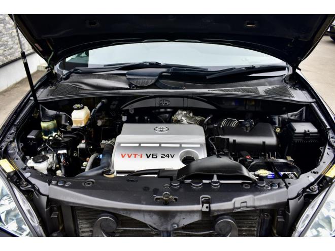 ハリアー３００Ｇ　Ｌパッケージ　４ＷＤ　ダッシュ割れ無　社外ナビ付　走行５万ｋｍ台　寒冷地仕様
