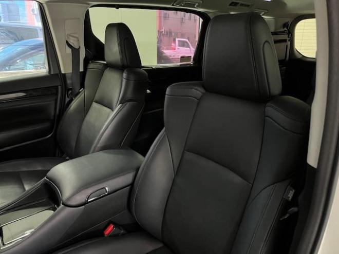 アルファードＳ　Ｃパッケージ後期型　本州仕入　禁煙車　プリクラッシュ　レーダークルーズ　レーントレーシング　純正１８インチＡＷ　社外１６ＡＷ＋スタッドレスタイヤ付　純正１０インチナビ（フルセグ地デジ　Ｂｌｕｅｔｏｏｔｈ）＋バックカメラ　純正１２．１インチリアフリップダウンモニター　両側パワースライドドア　パワーバックドア　純正ブラックレザーシート　電動オットマン　ＬＥＤヘッドライト　純正ドライブレコーダー　ステアリングヒーター　シートヒーター＆クーラー　ＥＴＣ 4WD 2500 5Dr