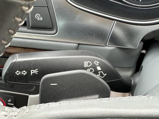 アウディA7スポーツバック 3.0TFSIクワトロ 4WD 3000 5Dr