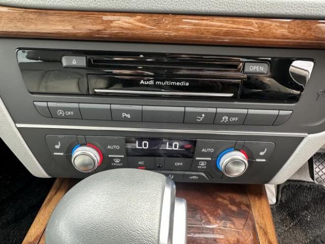 アウディA7スポーツバック 3.0TFSIクワトロ 4WD 3000 5Dr