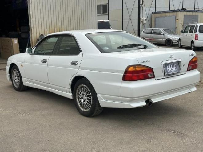 ローレル2.5 25クラブS タイプX 5名 2500 4Dr