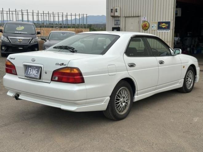 ローレル2.5 25クラブS タイプX 5名 2500 4Dr
