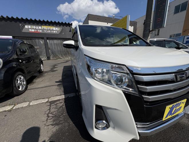 ノアNOAH 4WD SIアルパイン10インチ付フルセグBT　検2付　本州仕入　寒冷地仕様　熱線ガラス　リアヒータースペアータイヤ　バックカメラ　両パワースライドドア　フォグランプ　自由自在の7人乗り　LEDヘッド　スマートキー　ETC　ドラレコ前後 4WD 2000 5Dr
