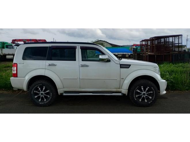 ダッジナイトロAWD 4WD 3700 5Dr